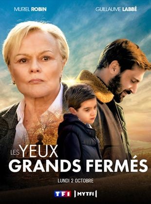 Les yeux grands fermés